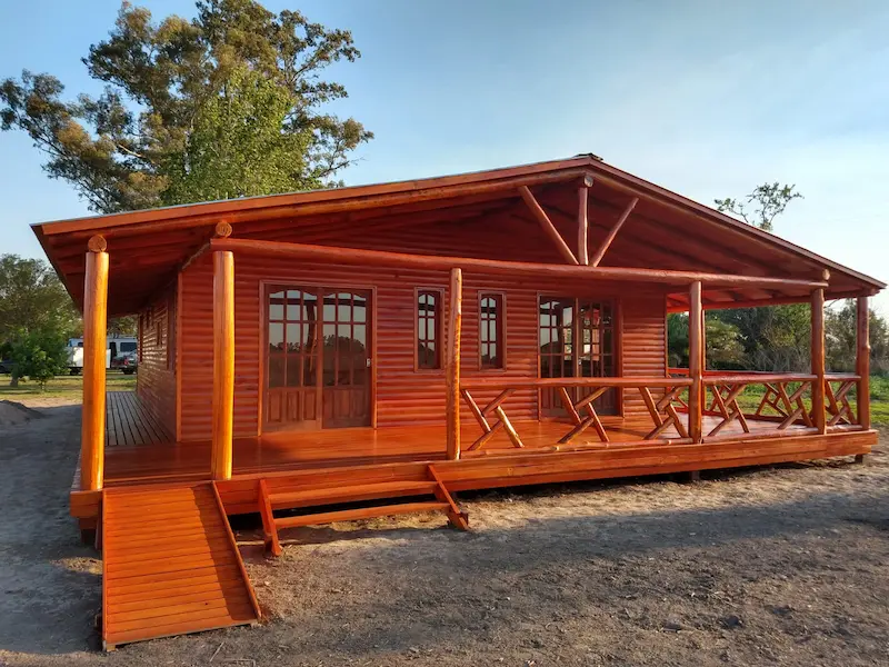 Cabaña tradicional 80 m² — vista frontal